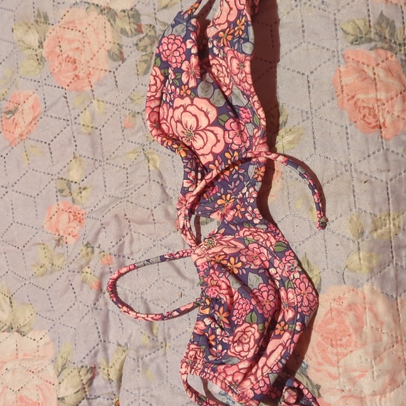 Swim suit - Picture 1 of 1